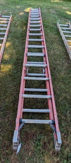 Werner 32' Fiberglass Ladder