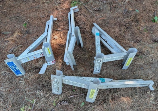 (4) Werner Ladder Jacks