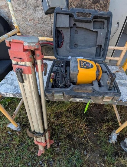 CST/Berger Laser Level W/ Tripod