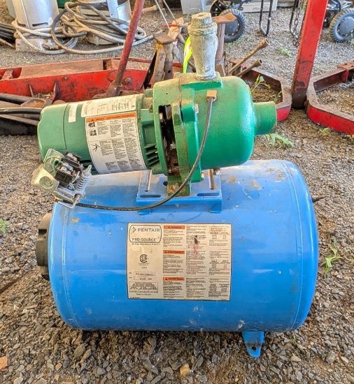 Pentair Water Tank w/ Myers Pump