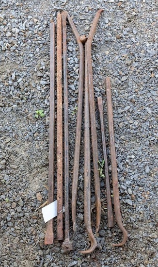 (8) Metal Pry Bars