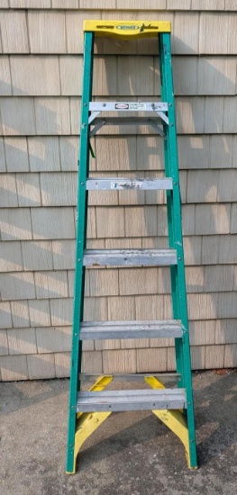 Werner 6' Fiberglass Step Ladder
