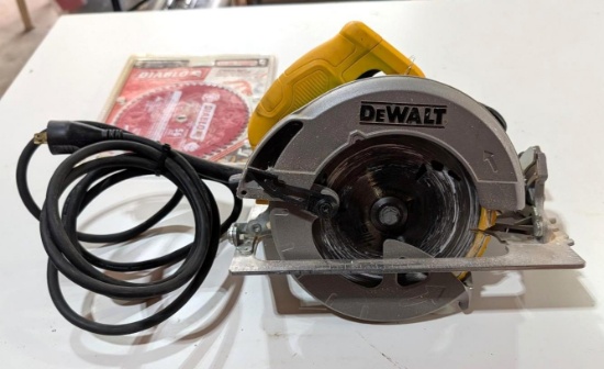DeWalt 7 1/4" Circular Saw