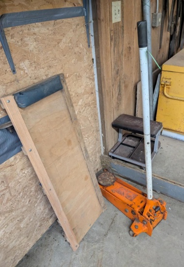 1.5-Ton Hydraulic Floor Jack and Mechanic's Creeper
