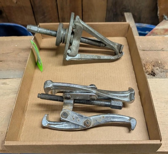 (2) Gear/Flywheel Pullers