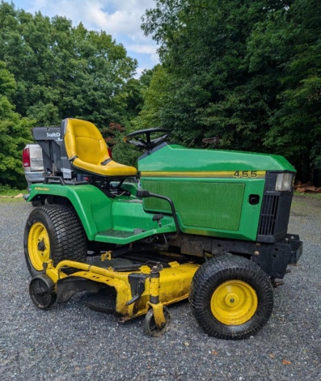 John Deere 455 Lawn Tractor