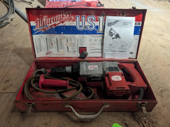 Milwaukee 1 1/2" Rotary Hammer