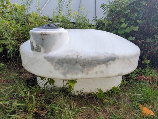210 Gallon Poly Pickup Water Tank