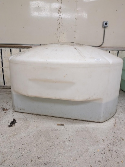 425 Gallon Poly Pickup Truck Water Tank