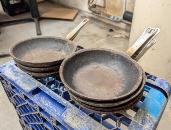 (7) 7.5" dia. Aluminium Skillets