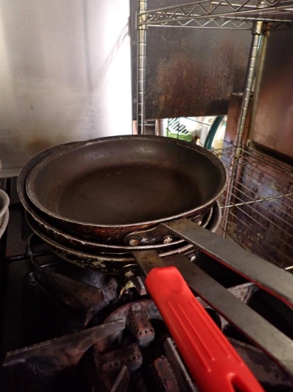 (3) Aluminium 10.5" Skillets