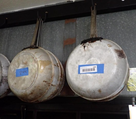 (8) 10" dia. Aluminium Skillets