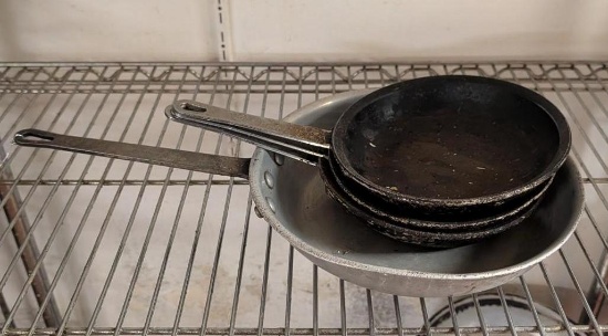 (3) 7.5" dia. Aluminium Pans & (1) 10" dia.