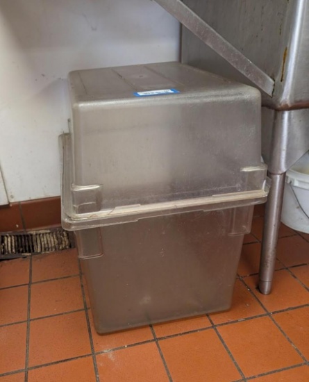 (2) Poly Cambro Tubs