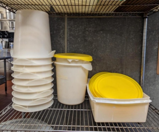 (11) 2 Gal. Poly Storage Containers w/ Lids