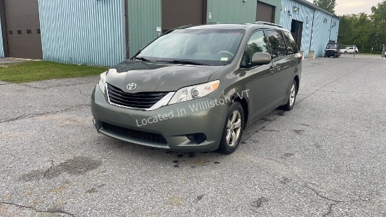 2011 Toyota Sienna LE 8-Pass V6, 3.5