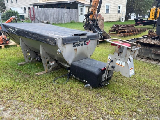 SnowEx Helix SS 1.5 Yard Stainless Steel Spreader
