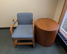 Round Cylinder Style Side Table w/ Chair