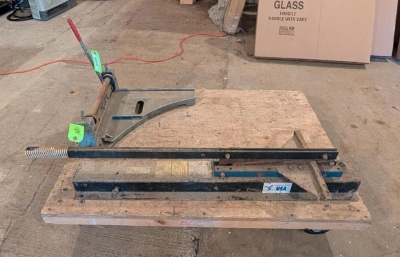 Vinyl Tile Cutter & Asphalt Shingle Cutter
