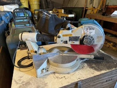 Makita 12" Sliding Compound Miter Saw
