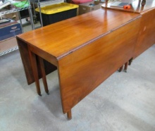 19th C Hepplewhite Mahogany Deep Leaf Drop Leaf