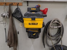 DeWalt Wall mount Wet/Dry Vacuum