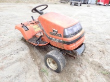 Kubota G1700 HST Garden Tractor