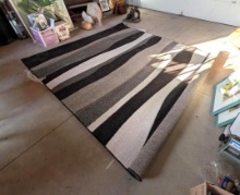 (7' 10" x 10' 1") Alfombra Area Rug