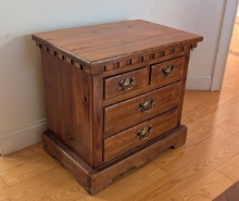 Colonial Pine 4 Drawer Nightstand