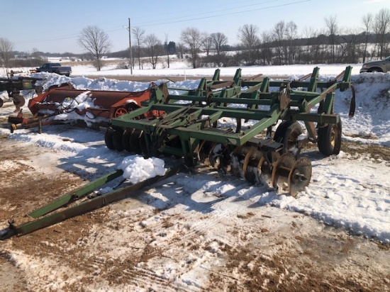 John Deere 714 Chisel Plow