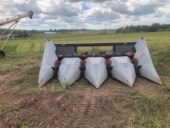 New Idea 844W 4 Tow Corn Head