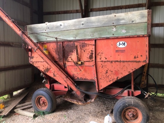 J&M 250-7 Gravity Wagon With Auger