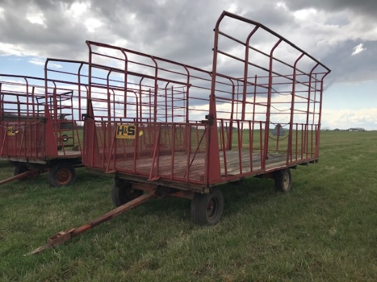 18ft H&S Kicker Hay Rack w/H&H Running Gear