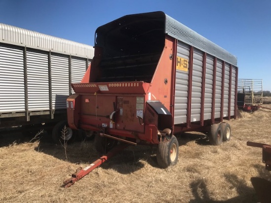 H&S 7+4 Self-Unloading Wagon