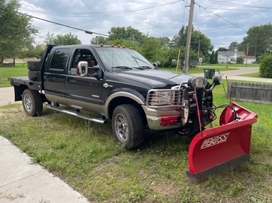 2006 Ford King Ranch Truck / Plow