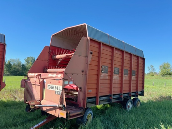 Gehl 960 Forage Wagon