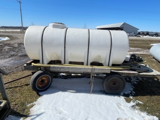 1,000 Gallon Nurse Tank on Wagon