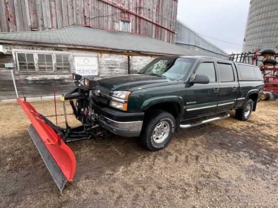 2003 Chevrolet 2500 Truck w/ Snowplow