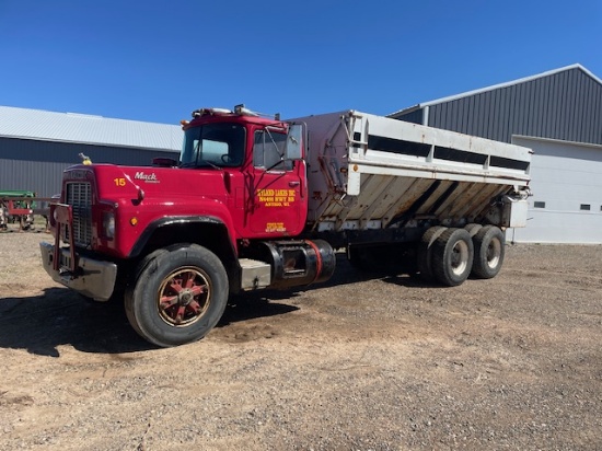 Mack Model R Truck