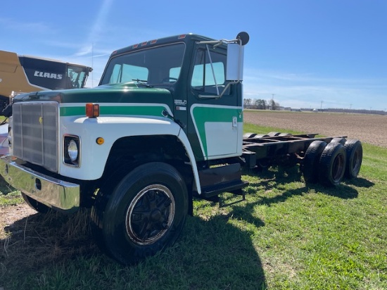 International S1900 Truck