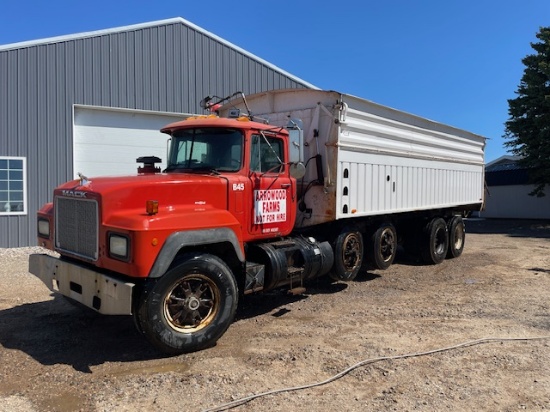 Mack RD6885 Truck