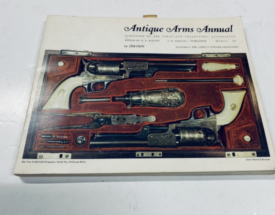 ANTIQUE ARMS MANUAL (1971) Texas Gun Collector's