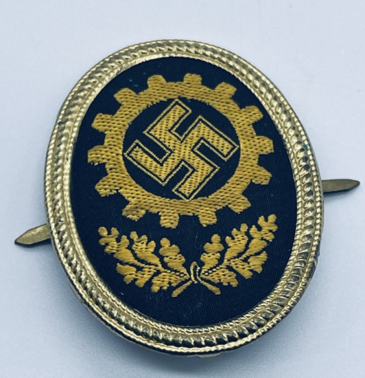 NAZI GERMAN PIN - GOLD