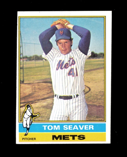 1976 Topps Baseball Card #600 Hall of Famer Tom Seaver New York Mets. EX-MT