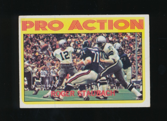 1972 Topps Football Card #122 Pro Action Hall of Famer Roger Staubach Dalla
