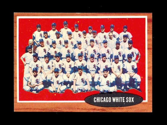 1962 Topps Baseball Card #113 Chicago White Sox Team Card. EX-MT to NM Cond