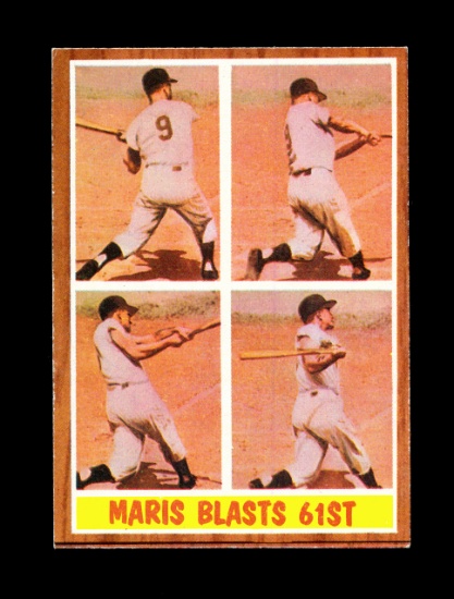 1962 Topps Baseball Card #313 Roger Maris New York Yankees "Maris Blasts 61