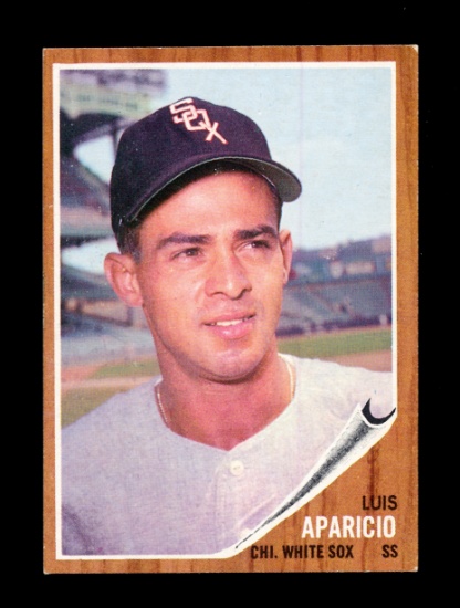 1962 Topps Baseball Card #325 Hall of Famer Luis Aparicio Chicago White Sox