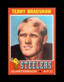 1971 Topps ROOKIE Football Card #156 Rookie Hall of Famer Terry Bradshaw Pi