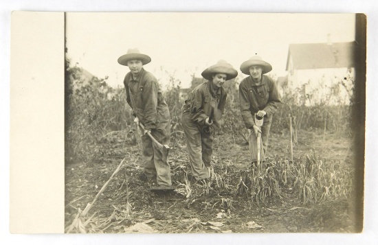 09.  RPPC:  c1910 Schneider, Santo & Summers girls clowning around near Iol